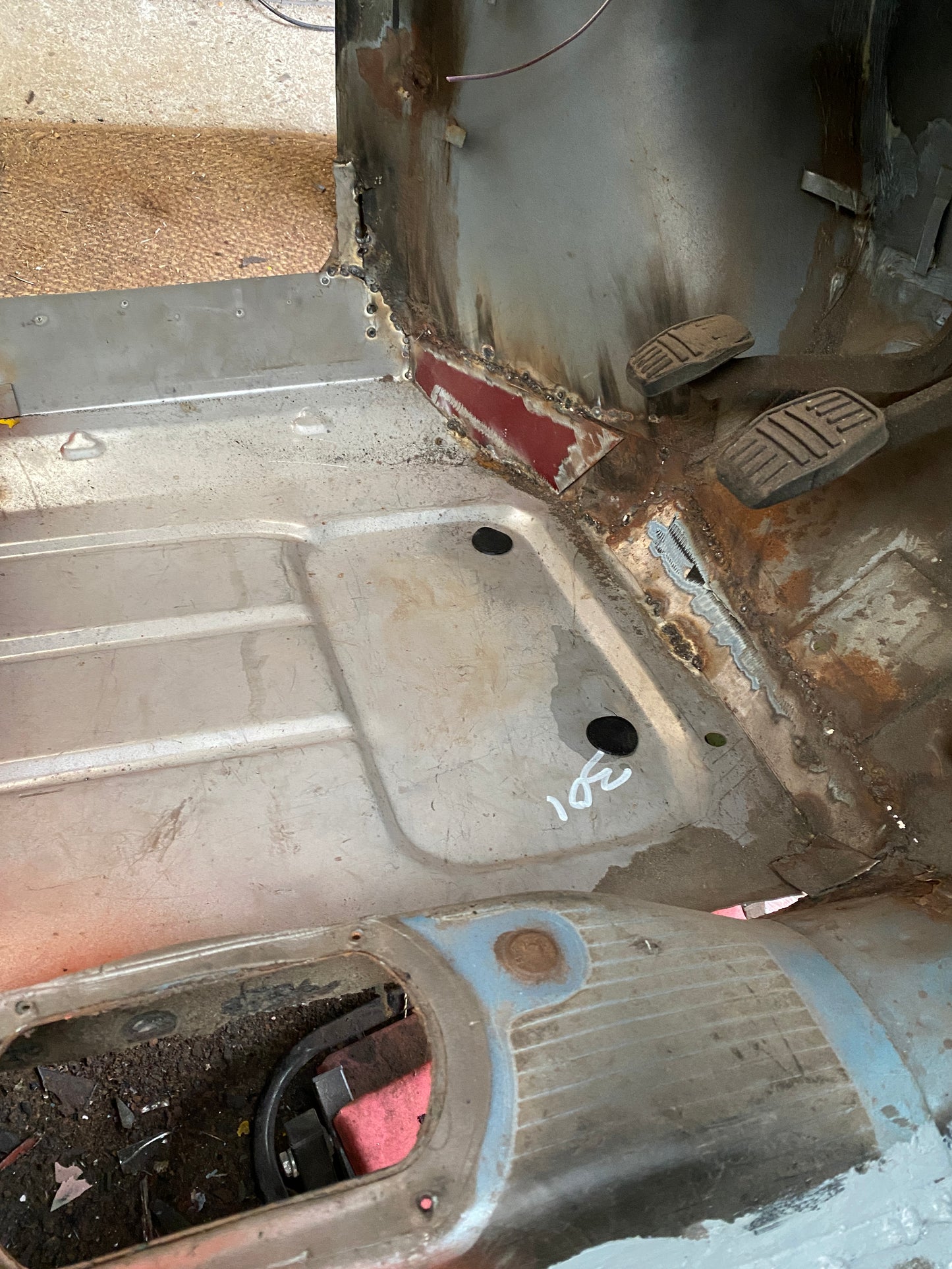 Floor & Engine Bay Panel Plugs – Mini Classic (Set of 10)